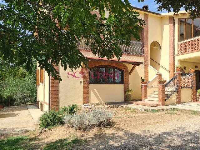 Rustico in vendita a Roccastrada, Toscana