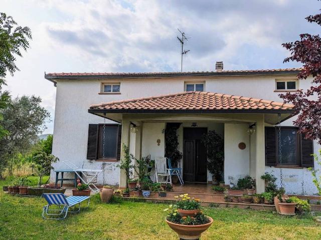Rustico in vendita a Roccastrada, Toscana