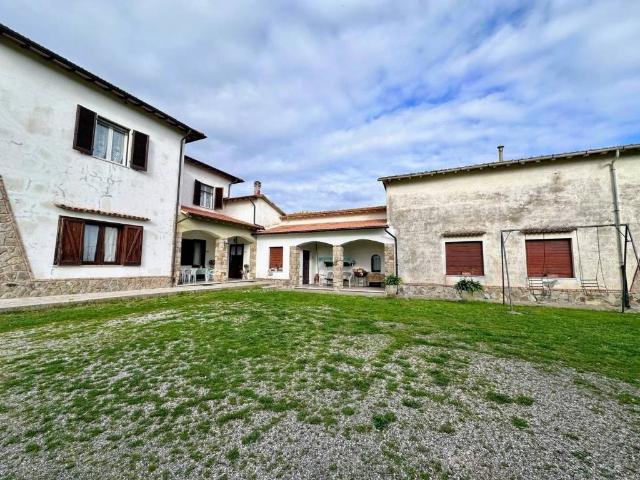 Rustico in vendita a Roccastrada, Grosseto