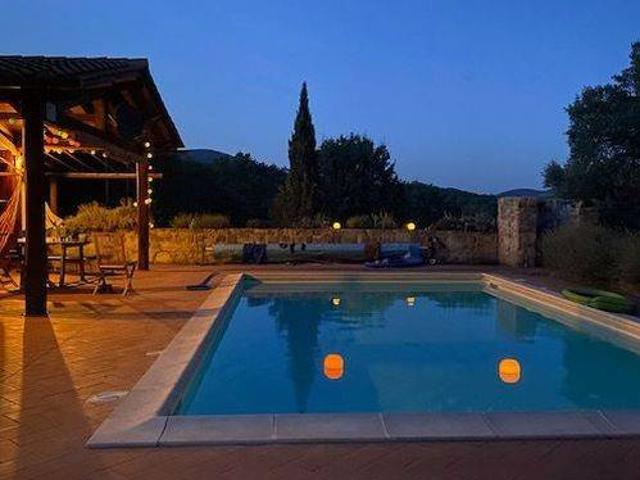 Rustico in vendita a Roccastrada, Toscana