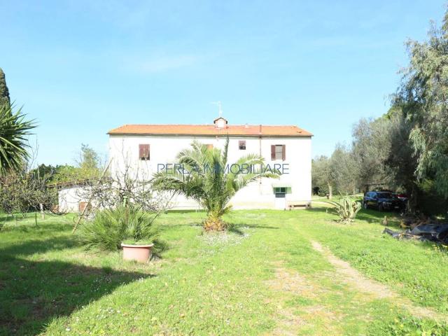 Rustico in vendita a Roccastrada, Toscana