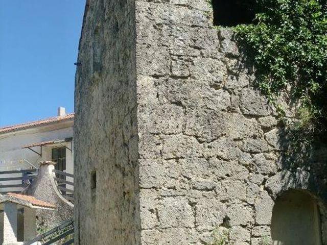 Rustico in vendita a Rocchetta A Volturno, Molise