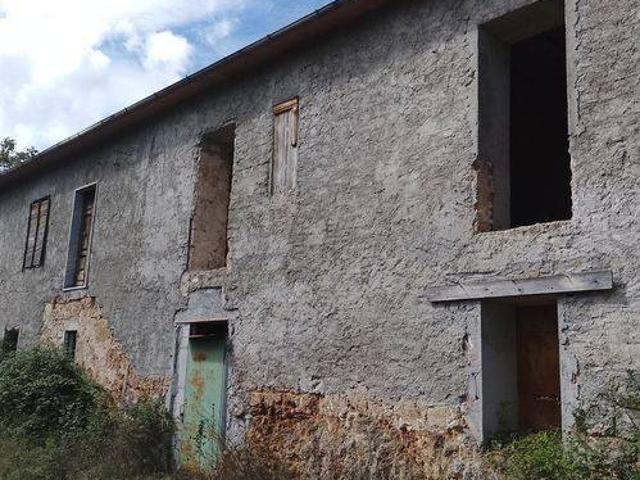 Rustico in vendita a Rocchetta A Volturno, Molise