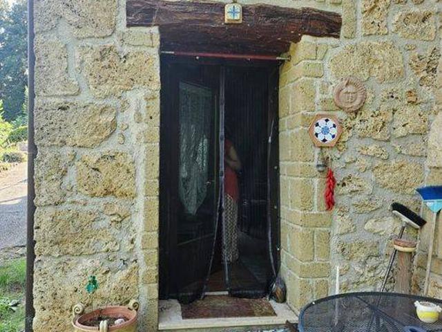 Rustico in vendita a Rocchetta A Volturno, Molise