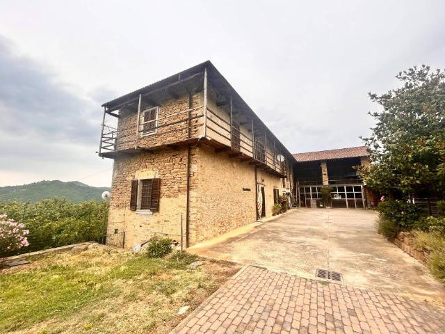Rustico in vendita a Rocchetta Belbo, Cuneo