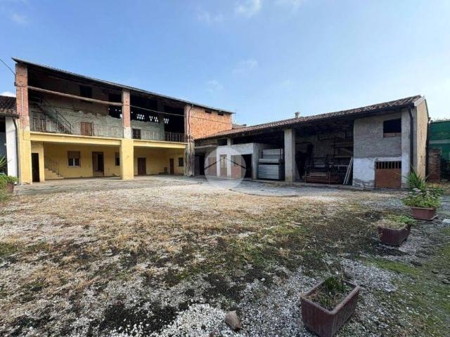Rustico in vendita a Rodengo Saiano, Lombardia