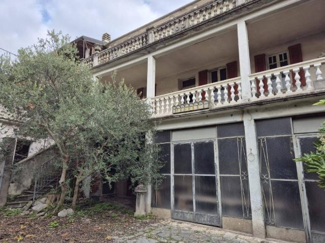 Rustico in vendita a Comunità montana della Valle Sabbia, Roè Volciano