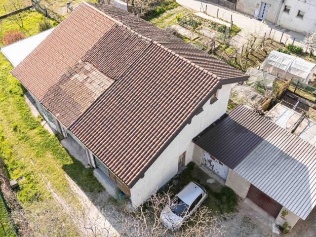 Rustico in vendita a Rogeno, Lombardia