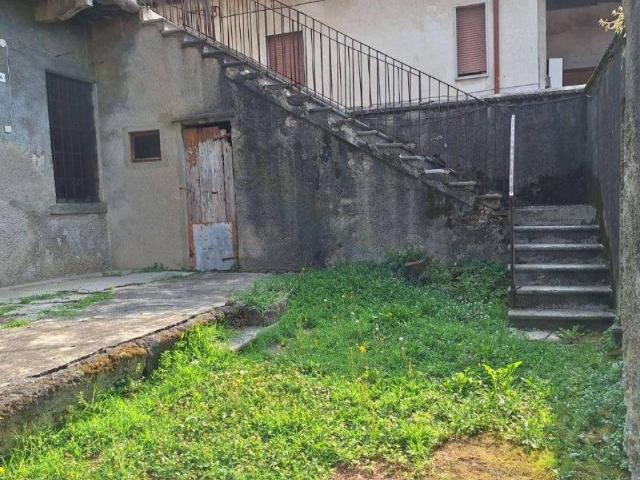 Rustico in vendita a Rogeno, Lombardia