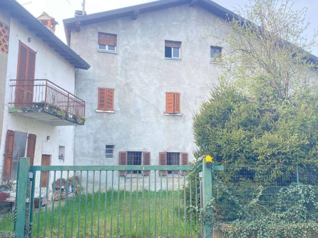 Rustico in vendita a Rogeno, Lombardia