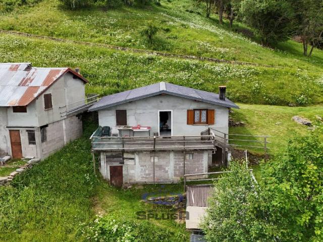 Rustico in vendita a Rogolo, Lombardia