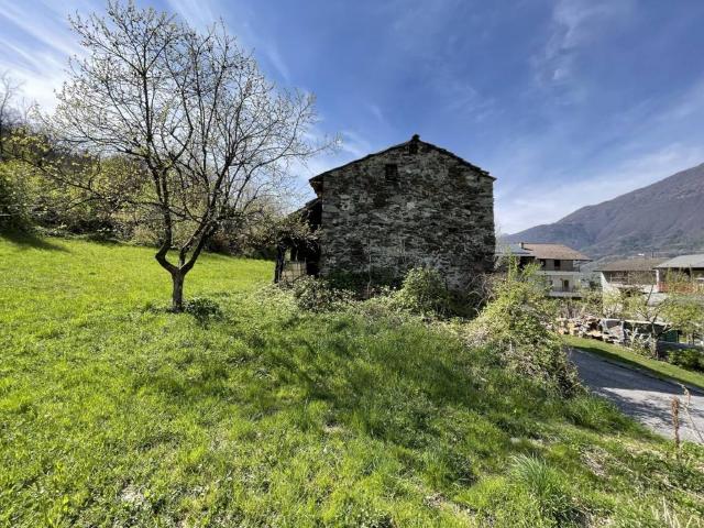 Rustico in vendita a Rogolo, Lombardia