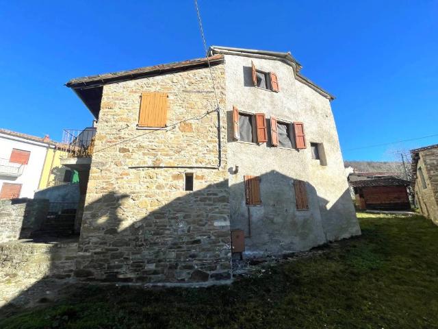 Rustico in vendita a Romagnese, Lombardia
