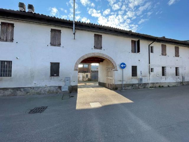 Rustico in vendita a Romanengo, Lombardia
