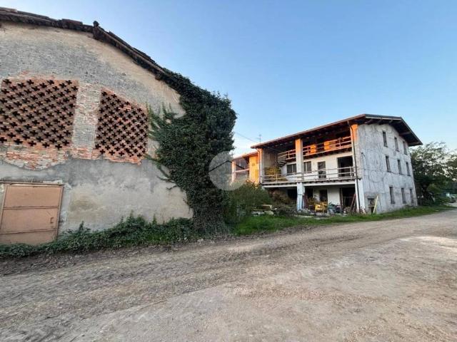 Rustico in vendita a Romano Di Lombardia, Lombardia