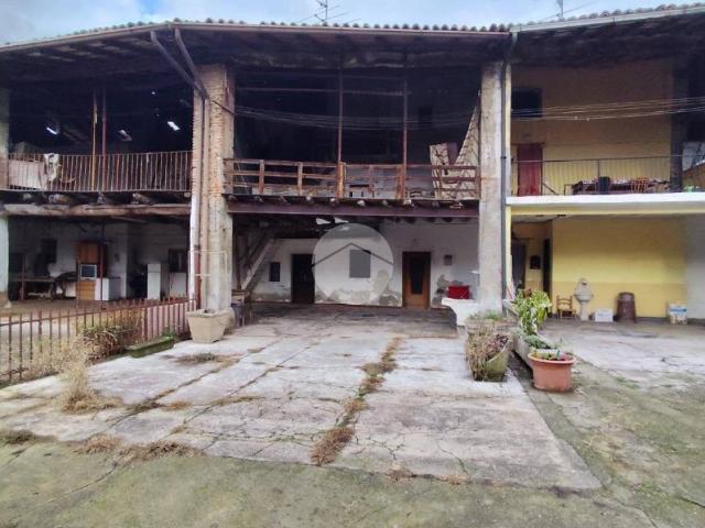 Rustico in vendita a Romano Di Lombardia, Lombardia