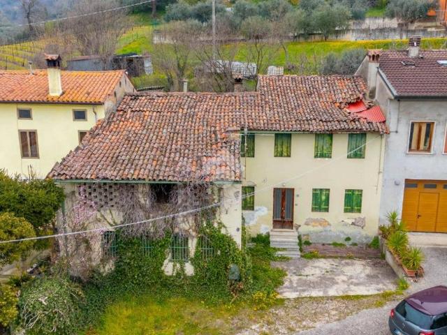 Rustico in vendita a Roncà, Veneto