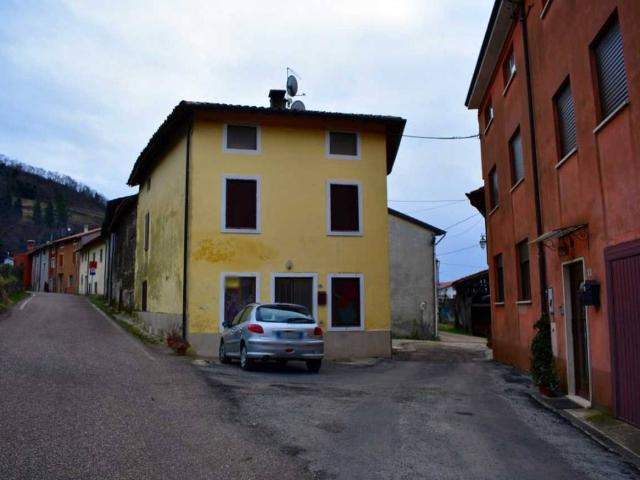 Rustico in vendita a Roncà, Veneto