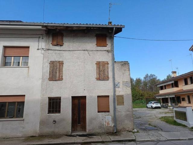 Rustico in vendita a Ronchis, Friuli-Venezia Giulia
