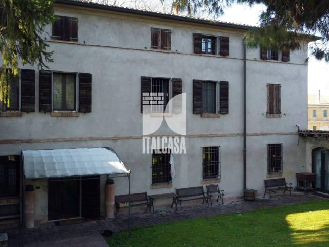 Rustico in vendita a Roncoferraro, Lombardia
