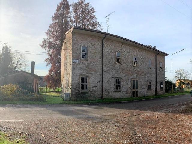 Rustico in vendita a Roncoferraro, Lombardia