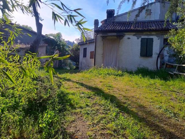 Rustico in vendita a Roncofreddo, Reggio Emilia