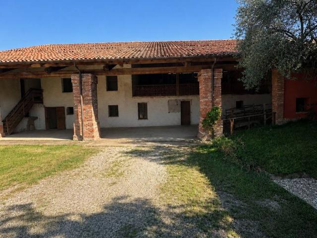 Rustico in vendita a Rosà, Veneto