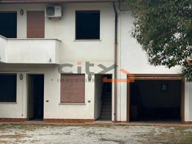 Rustico in vendita a Borgo Lunardon, Rosà