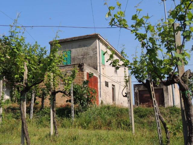 Rustico in vendita a Rosciano, Abruzzo