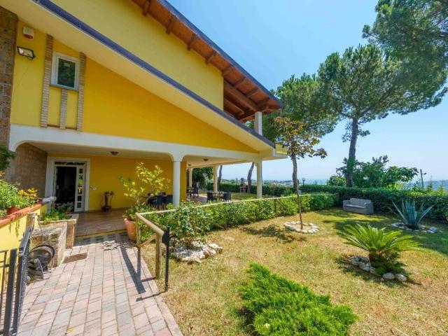 Rustico in vendita a Belsito, Roseto Degli Abruzzi