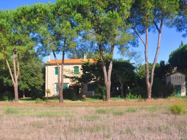 Rustico in vendita a Rosignano Marittimo, Toscana
