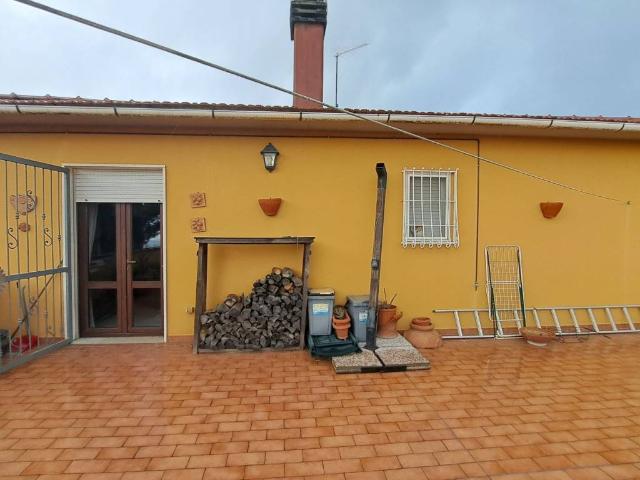 Rustico in vendita a Rosignano Marittimo, Toscana