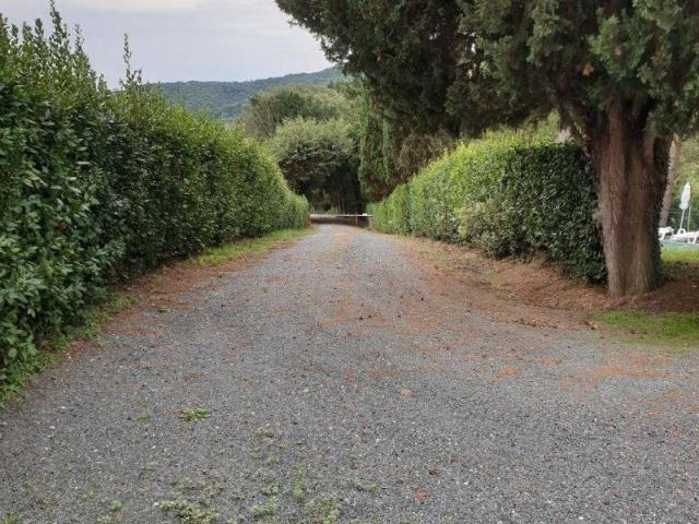 Rustico in vendita a Rosignano Marittimo, Toscana