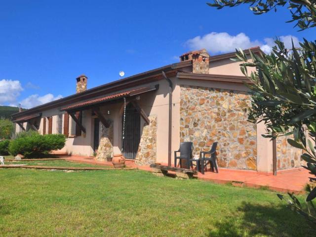 Rustico in vendita a Il Fondino, Rosignano Marittimo