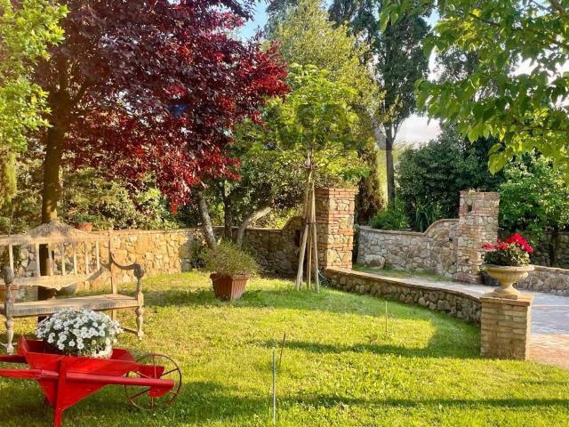 Rustico in vendita a Rosignano Marittimo, Toscana
