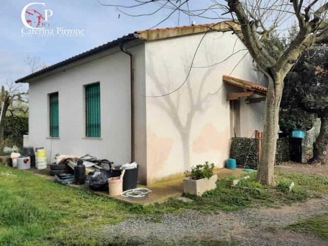 Rustico in vendita a Rosignano Marittimo, Toscana