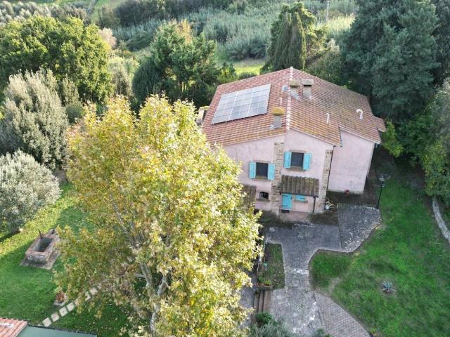 Rustico in vendita a Rosignano Marittimo, Toscana