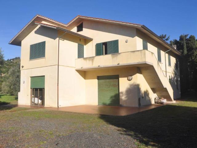 Rustico in vendita a Rosignano Marittimo, Toscana