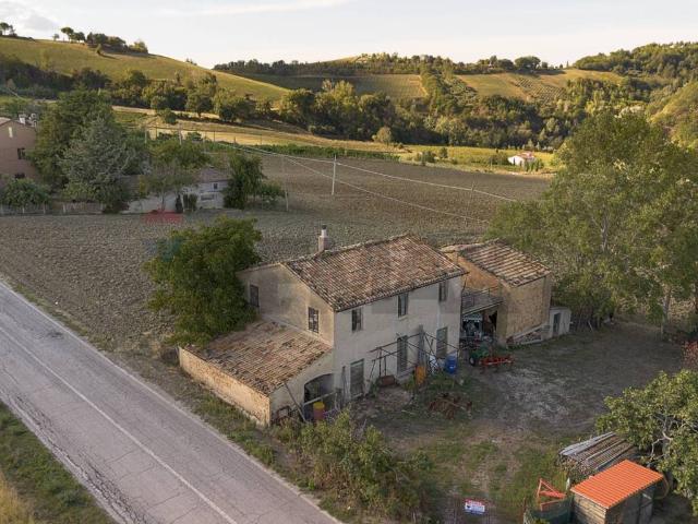 Rustico in vendita a Marche, Ancona