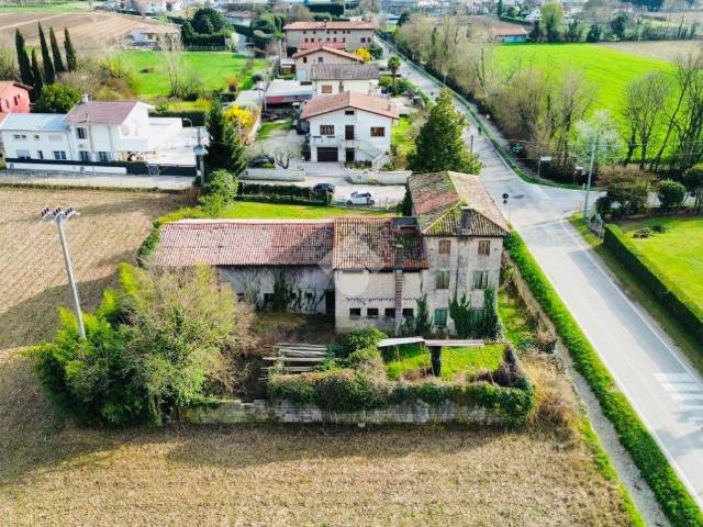 Rustico in vendita a Rossano Veneto, Veneto