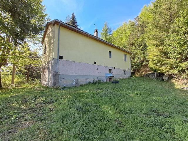 Rustico in vendita a Croce Nera, Rotella