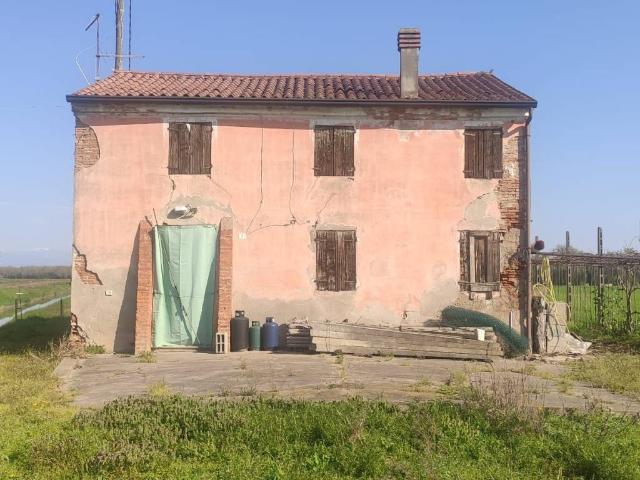 Rustico in vendita a Roverchiara, Veneto
