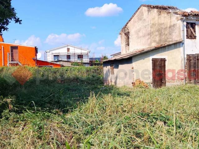 Rustico in vendita a Roverchiaretta, Roverchiara