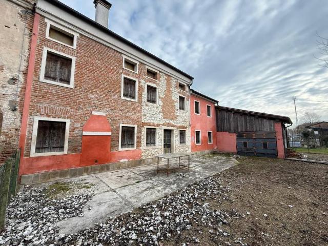 Rustico in vendita a Roveredo Di Guà, Veneto