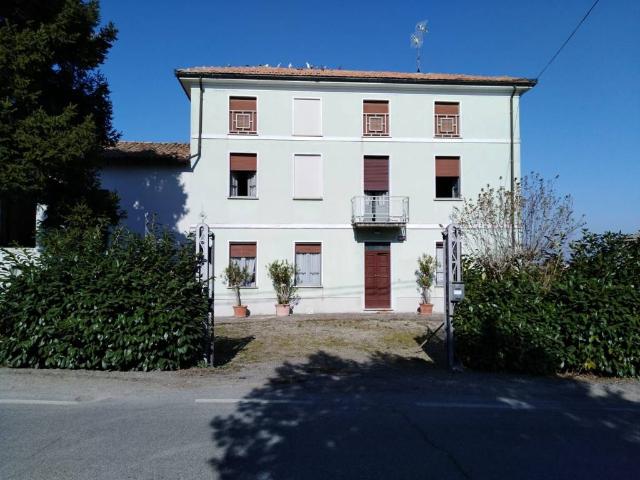 Rustico in vendita a Rovescala, Lombardia