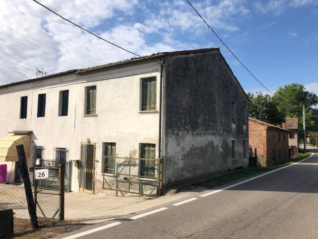 Rustico in vendita a Rovigo, Veneto