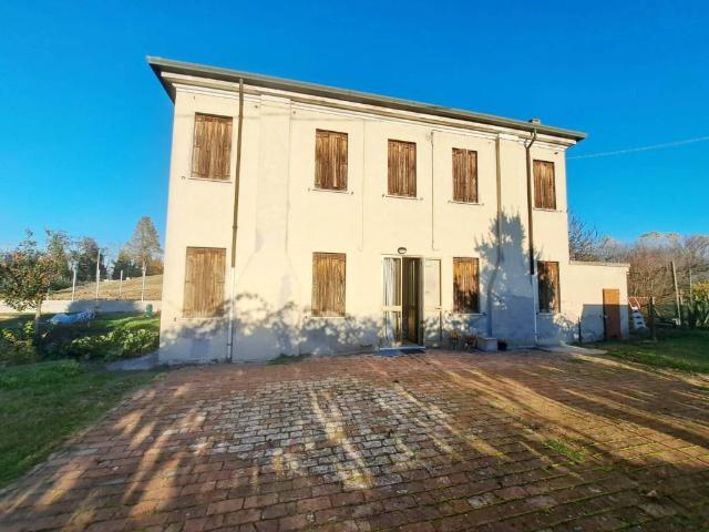 Rustico in vendita a Rovigo, Veneto
