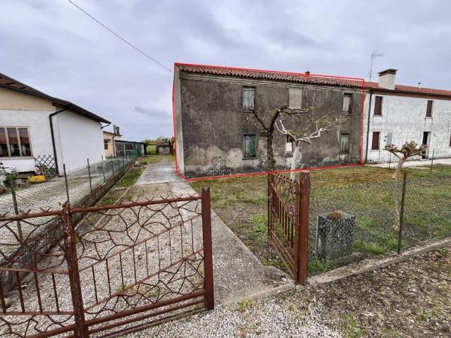 Rustico in vendita a Rovigo, Veneto