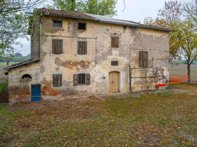 Rustico in vendita a Tresinaro - Secchia, Re