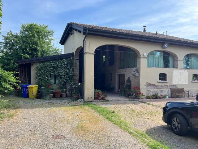 Rustico in vendita a Tresinaro - Secchia, Re